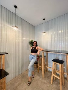 Beliee,

                independent image 553192