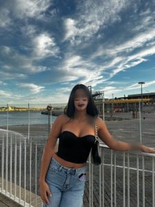 Daniela,

                independent image 553337