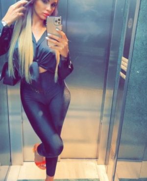 Eva,
                independent image 553371