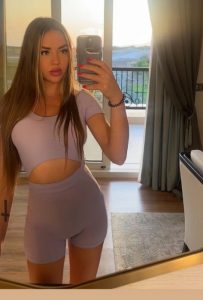 Alina,

                independent image 553376