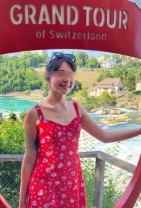 Mimi,

                independent image 553540