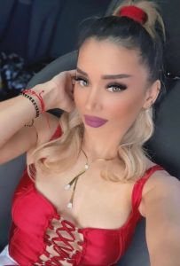 Milena,

                agency
                Alice Agency image 554426