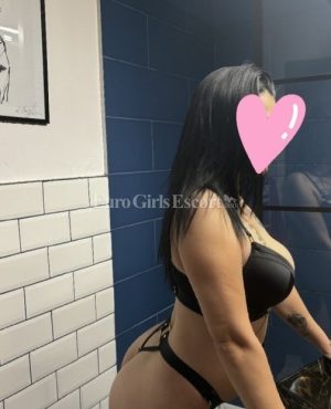 Suzanna,

                agency
                Alo Escort Europe image 554902