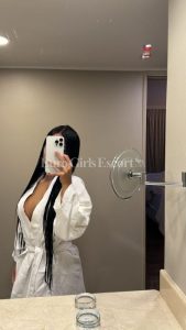 Karina Versei,

                independent image 555137