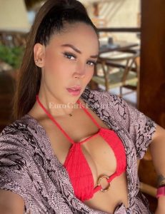 Alessandra,

                independent image 555809