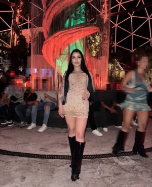 Saraa Reis, independent in Paris, photo 3