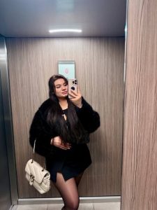 Malena,

                independent image 556191