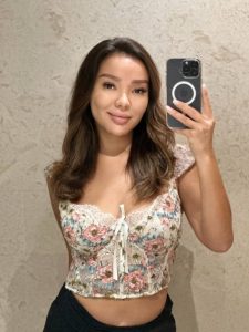 Karolina,

                independent image 556864