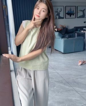 Yiyi,
                independent image 557040