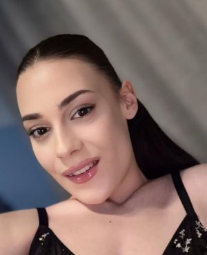 Eva,
                independent image 558170