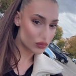 Eva,
independent image 558171