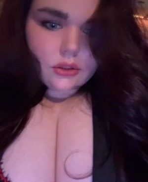Adele,
                independent image 558208