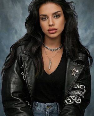 Isabela,
                agency
                Sinner Girls image 558809
