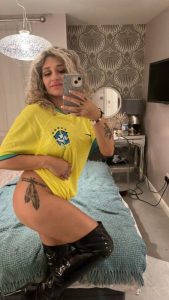 Sophia Conti,

                independent image 559459