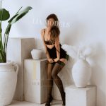 Mia – Brunette Escort In Hamburg image 574032