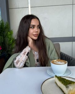 Aya, independent image 575446