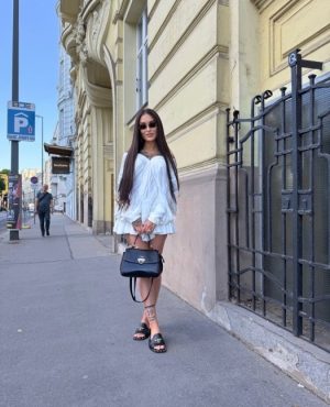 Anellise, independent image 575723