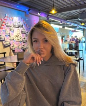 Helga, independent image 576008