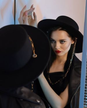 Young and tender lady in Moscow, photo 3