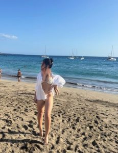 Maria, independent image 576993