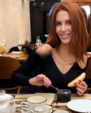 Mia Alexis, independent image 578294