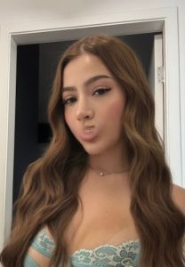 Chloe Amelie, independent image 578527