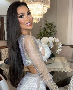 Scarlet, independent image 578996