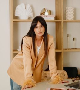 Mari, independent image 579046