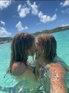 Anna & Nina “duo with girl”, independent image 579480