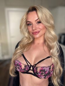 Elizabeth Pornstar, independent image 579906