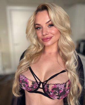 Elizabeth Pornstar, independent image 579906