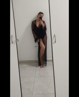 Nikaa, independent image 580209