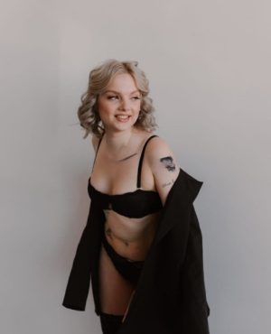 Alex, independent image 580683