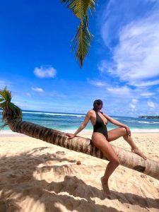 Farrahcee, independent image 580927