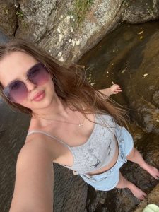 Milana, independent image 580952