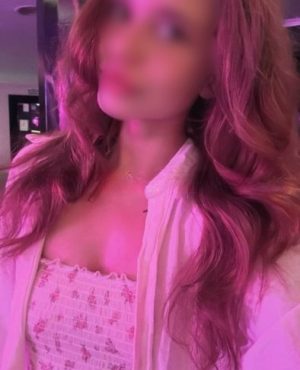 Kate, independent image 581018