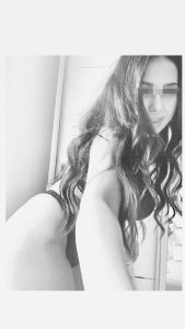 Briana, independent image 581440