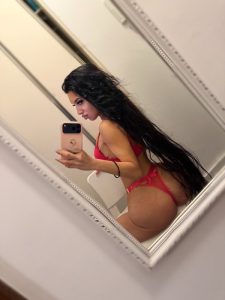 Delanie, independent image 581839