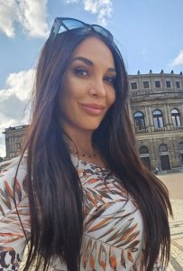 Miriam, independent image 581842