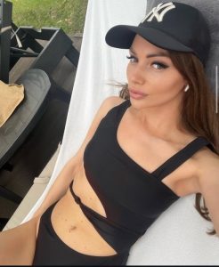 Alina, independent image 581910