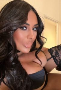 Zoe, independent image 582069