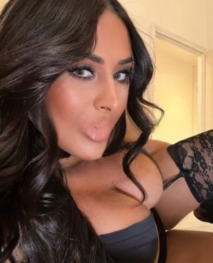 Zoe, independent image 582069