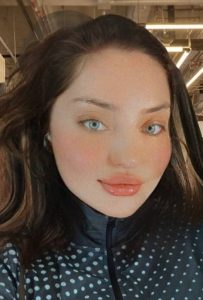 Martina, independent image 582564