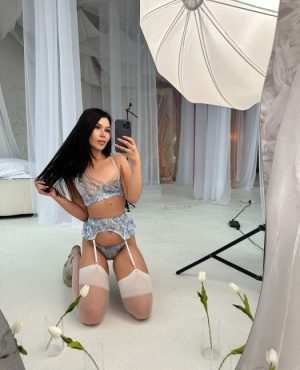 Monica, independent image 583243