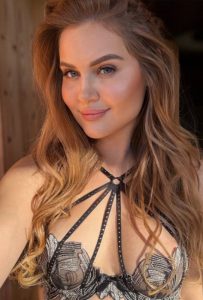 Mistress Sofia, independent image 583835