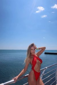 Alinka, independent image 584492