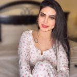 Isha, independent image 584807