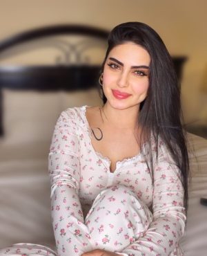 Isha, independent image 584807