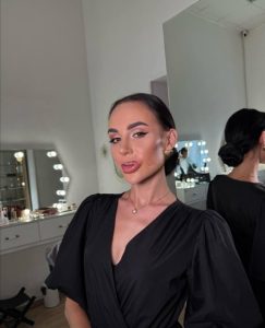 Viktoria, independent image 585192