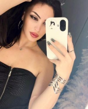 Karina, agency Escorts Italy image 585372